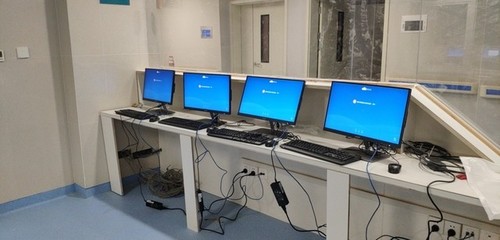 “就一套防護(hù)服，那天沒敢喝一口水”——一位抗疫前線網(wǎng)絡(luò)工程師的十二小時(shí)